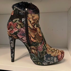Fabulous heeled boots